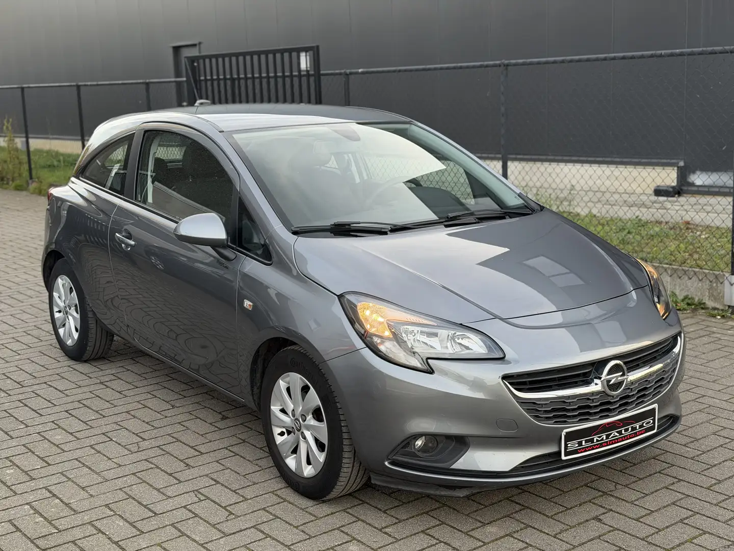 Opel Corsa 1.2 70 ch Enjoy - 1