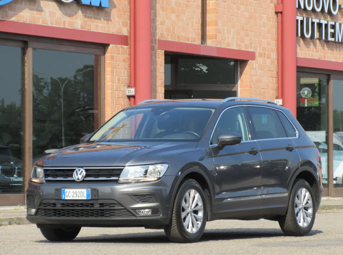 Volkswagen Tiguan 1.6 tdi Business 115cv Grigio - 1