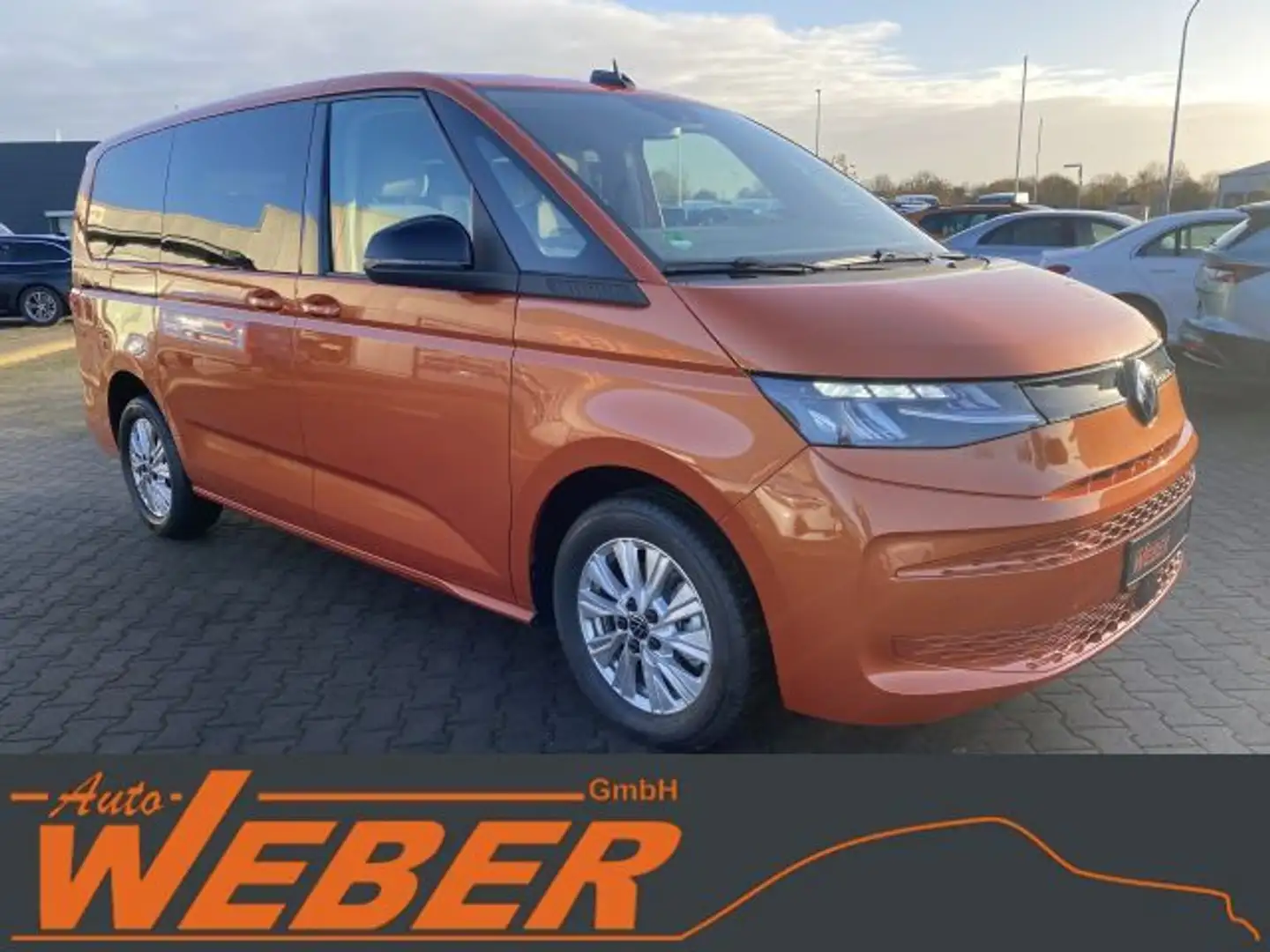 Volkswagen T7 Multivan lang 1.5 TSI DSG 7-Sitze Navi Kamera Orange - 2