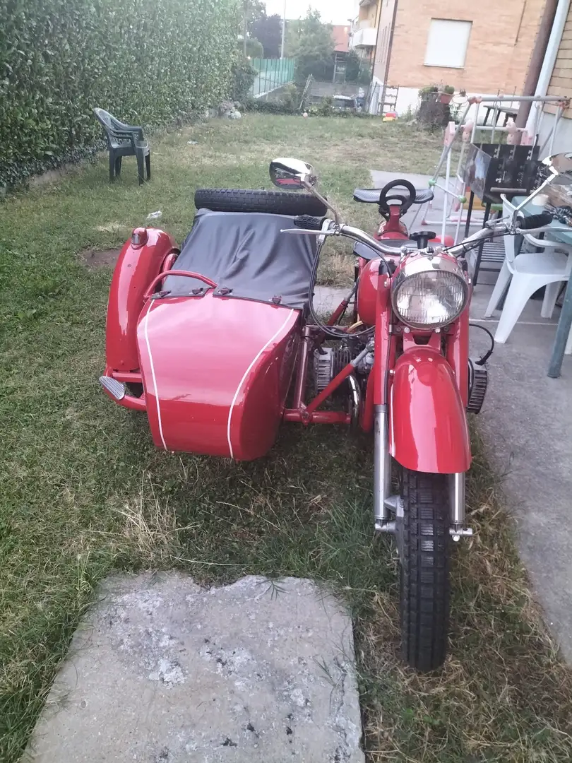 Dnepr K 750 Sidecar Rouge - 1