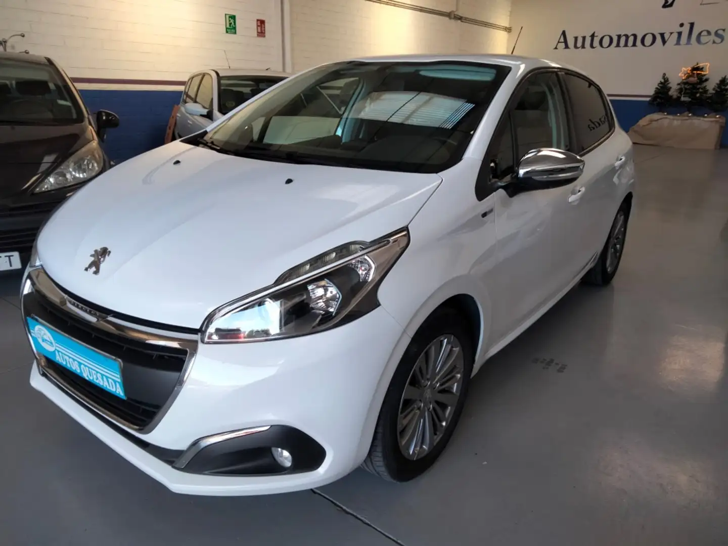 Peugeot 208 1.2 PureTech S&S Style 110 Bianco - 1