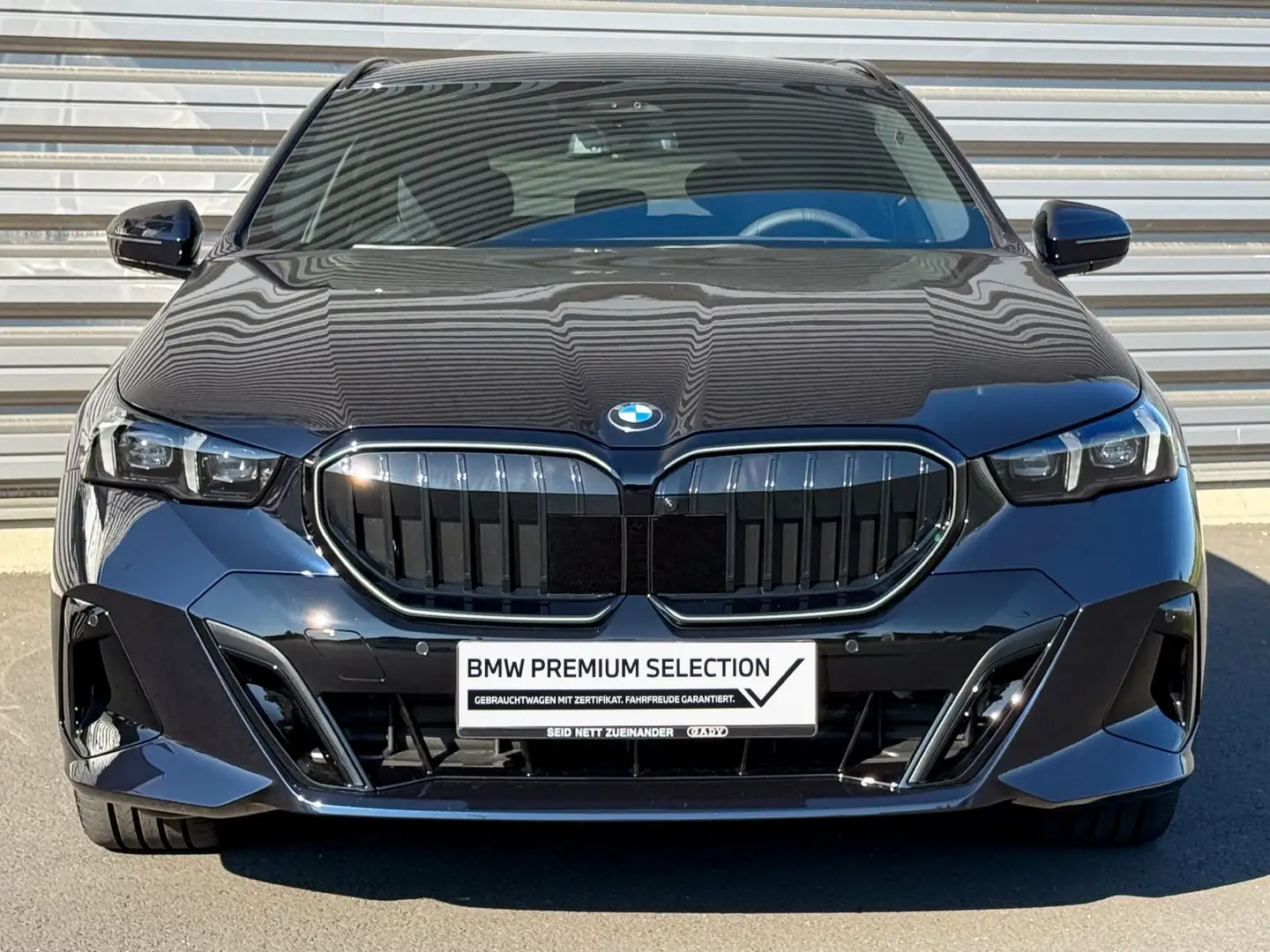 BMW 520 d xDrive Schwarz - 2