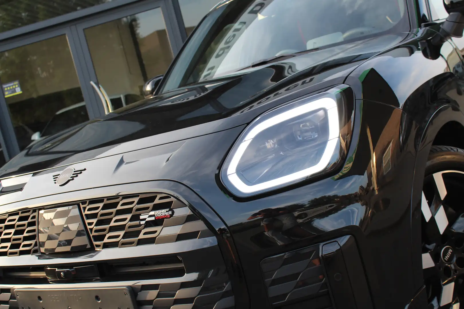 MINI Countryman C JCW TRIM / XL / PANO/TRKHK/360/HK/HUD - FULL! Zwart - 2