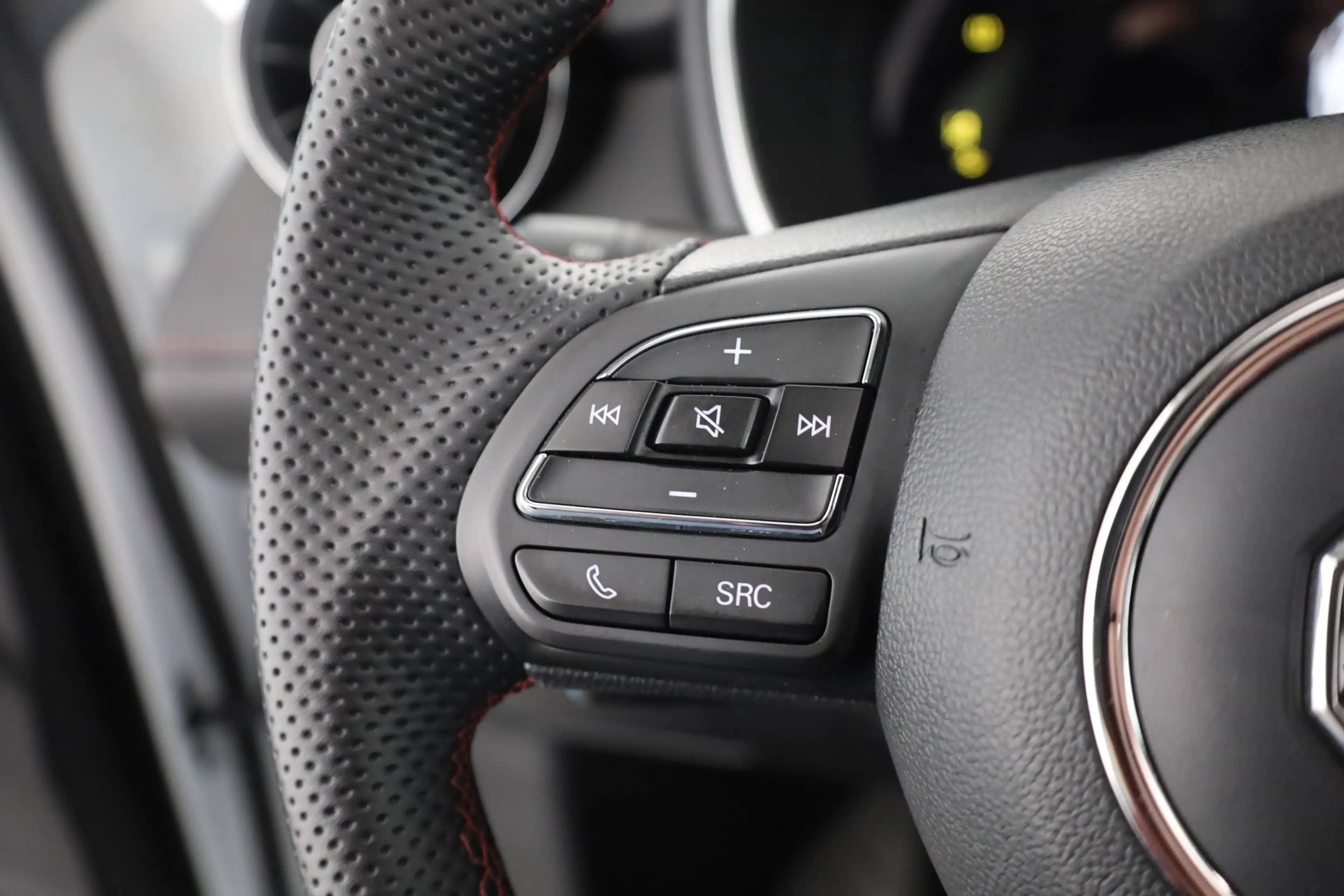MG HS 1.5 T-GDI Luxury Aut. LED ACC Navi 360° — photo 15