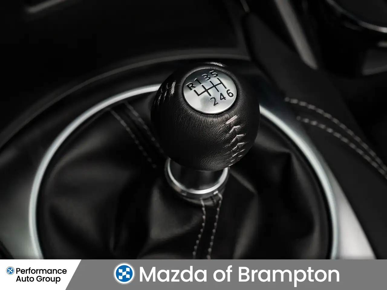 Mazda MX-5 Miata снимка Mazda MX-5 Miata