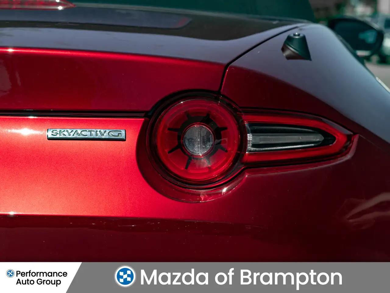 Mazda MX-5 Miata снимка Mazda MX-5 Miata