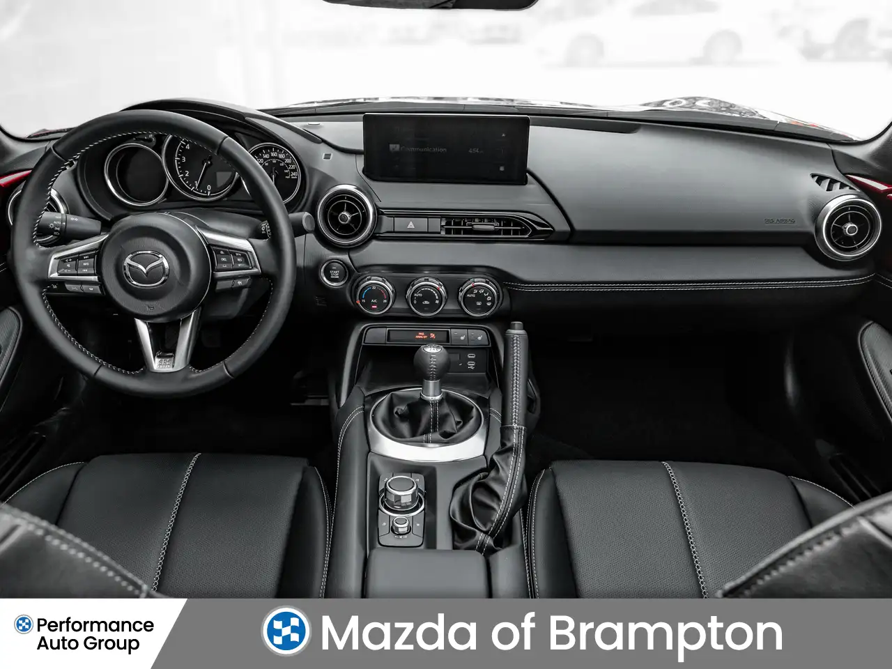 Mazda MX-5 Miata снимка Mazda MX-5 Miata