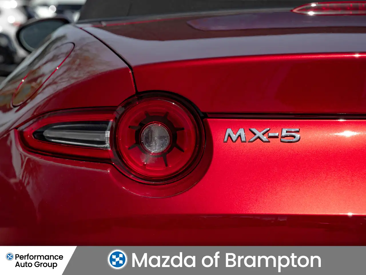 Mazda MX-5 Miata снимка Mazda MX-5 Miata