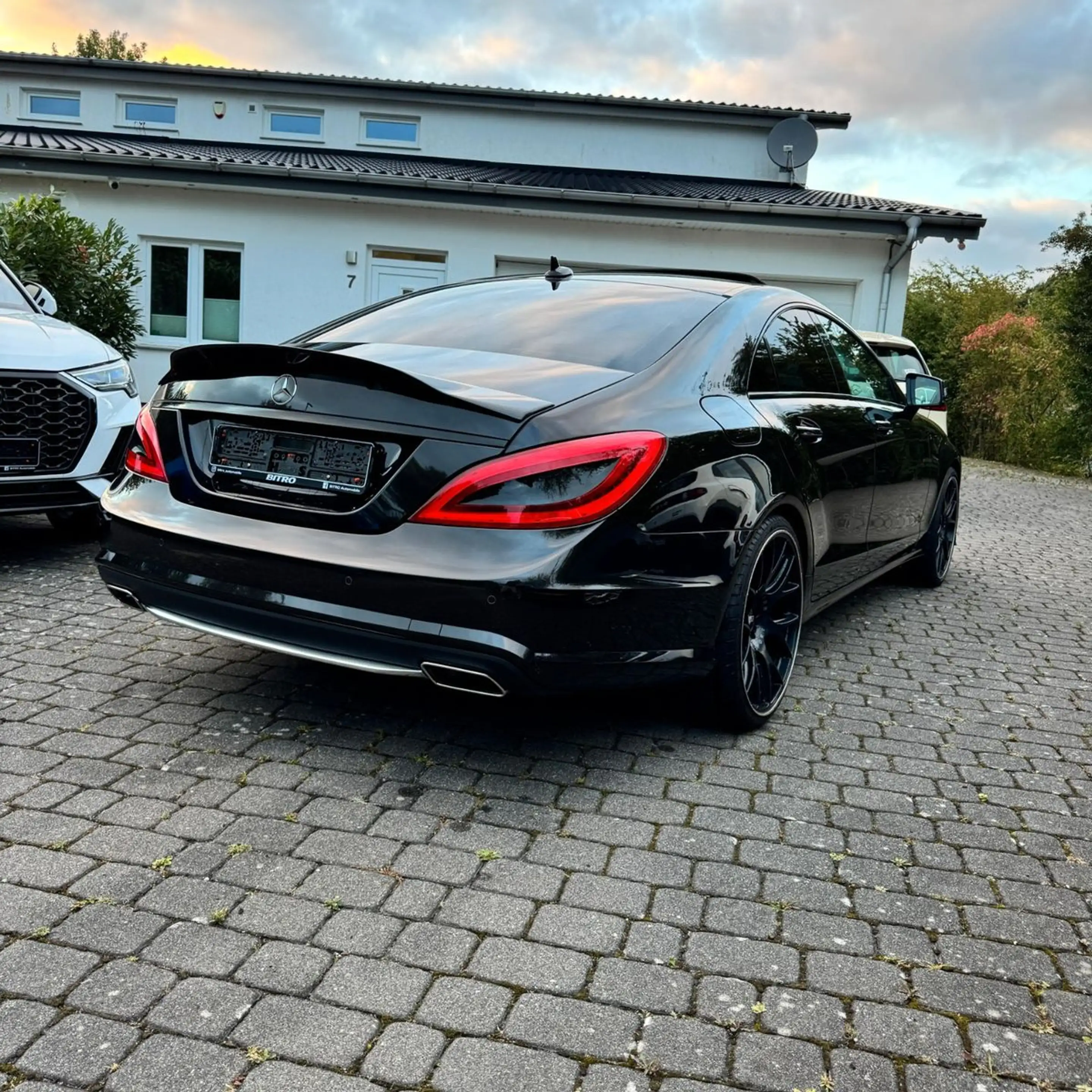 Mercedes-Benz CLS 500 CLS500 4M V8 BiTurbo *22T km* 1.Hand /Nachtsicht — photo 3