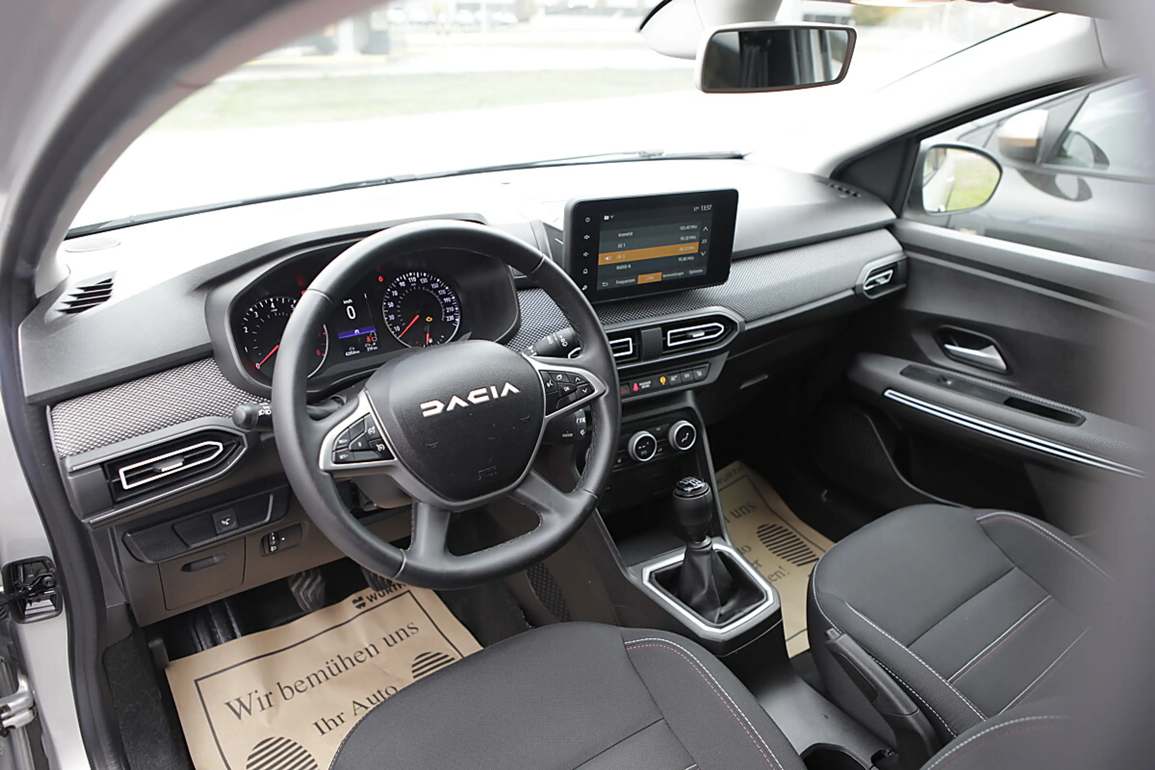 Dacia Sandero Stepway Expression TCe 110 — photo 5