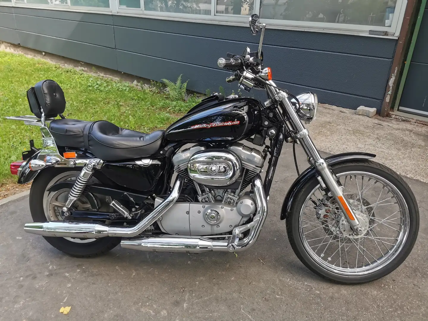 Harley-Davidson XL 883 Custom| perfekt für kleine Leute Černá - 1