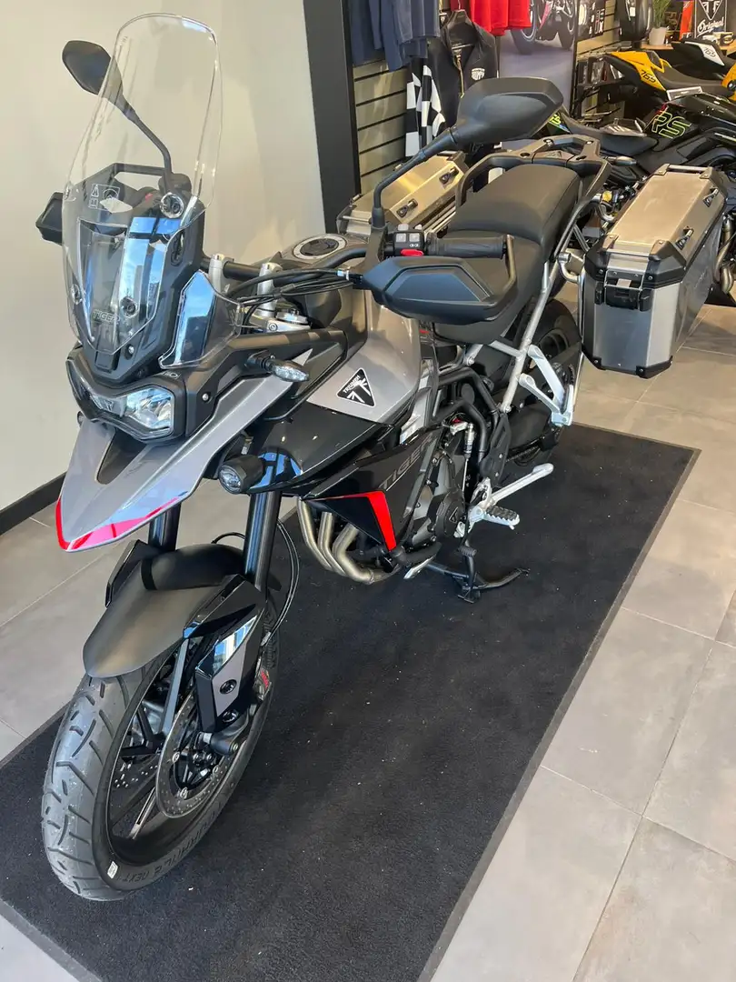 Triumph Tiger 900 - 2