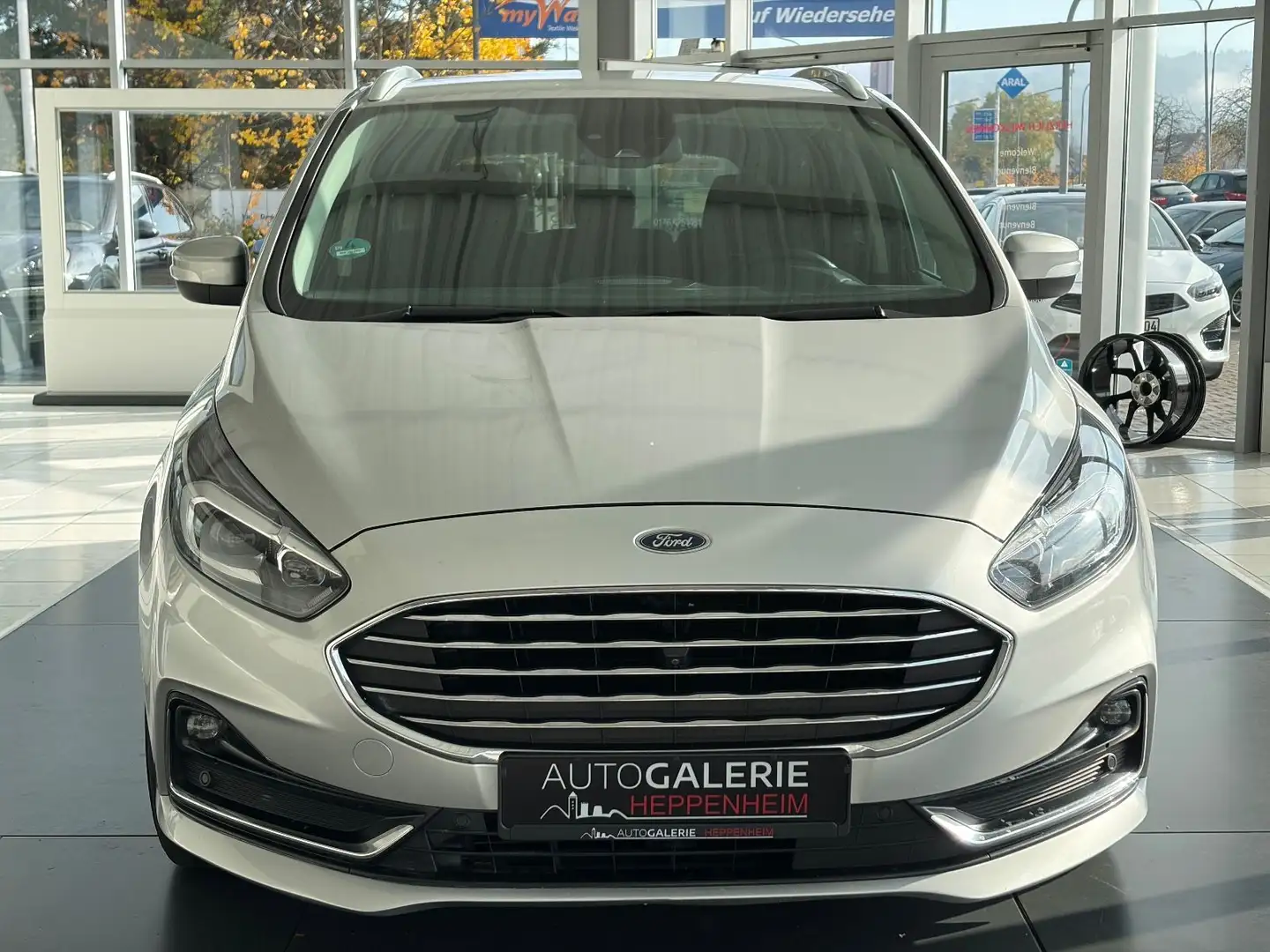 Ford S-Max Titanium/AUT/NAV/TEMP/R-KAM/AHK Silber - 2