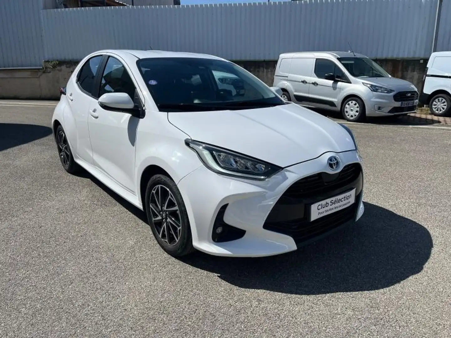 Toyota Yaris 116h Design 5p MY22 Blanc - 2