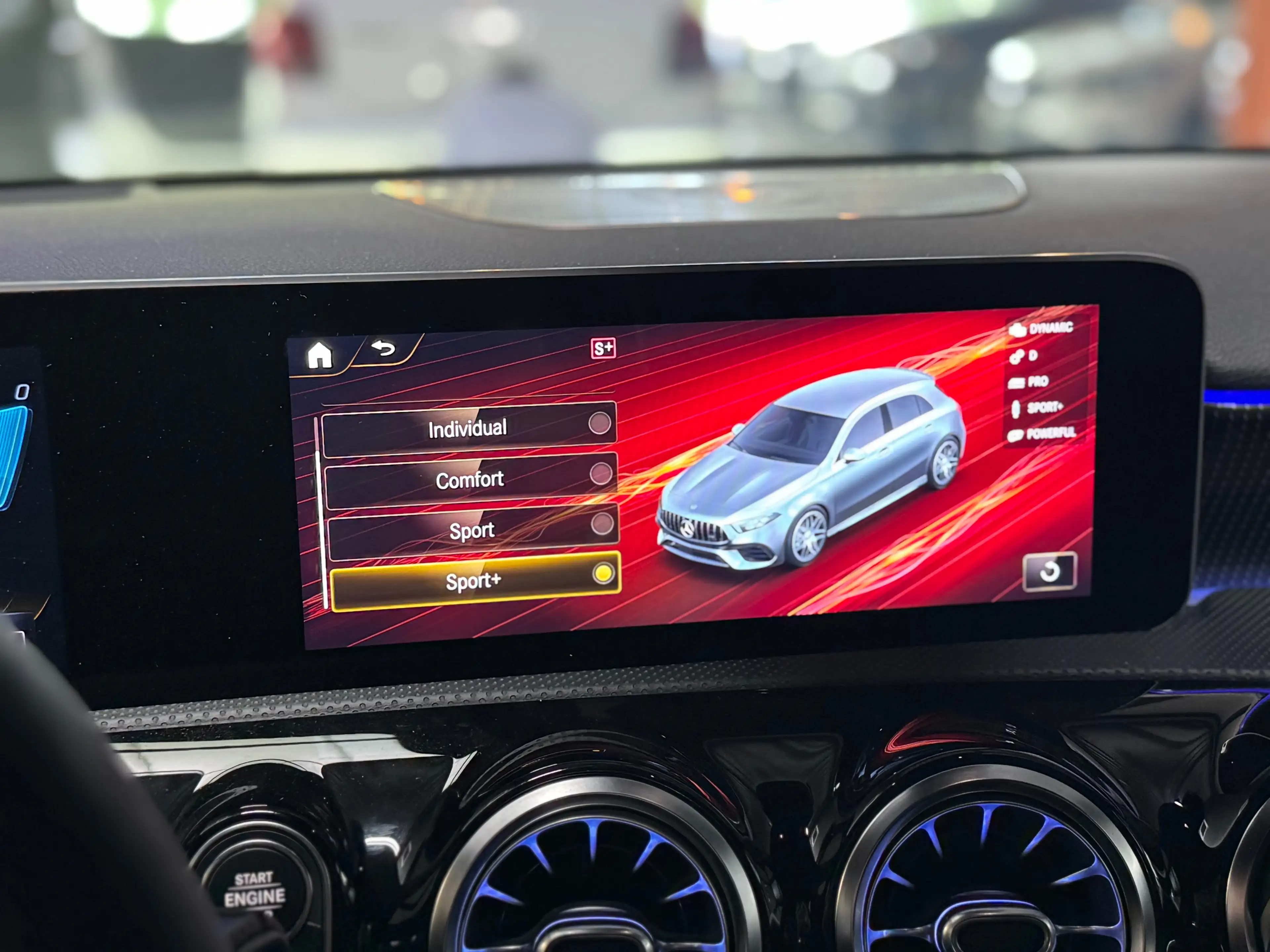 Mercedes-Benz A 45 AMG 4-Matic+ - Tête haute - Burmester - Garantie — photo 12