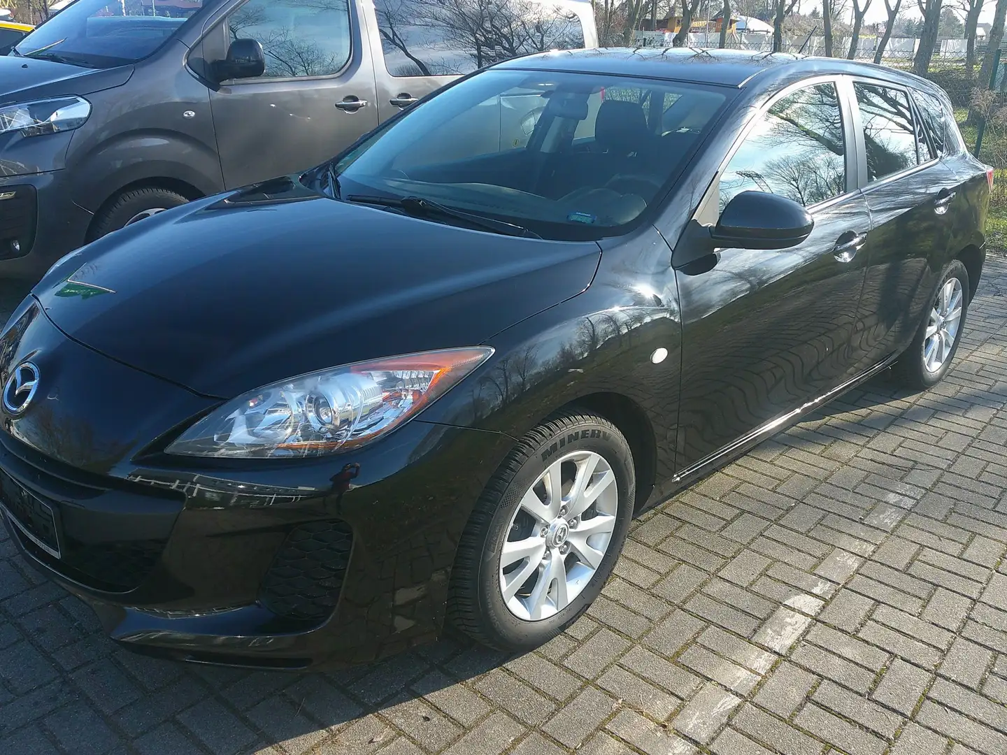 Mazda 3 Center-Line, Automatik, Allwetterreifen Schwarz - 1