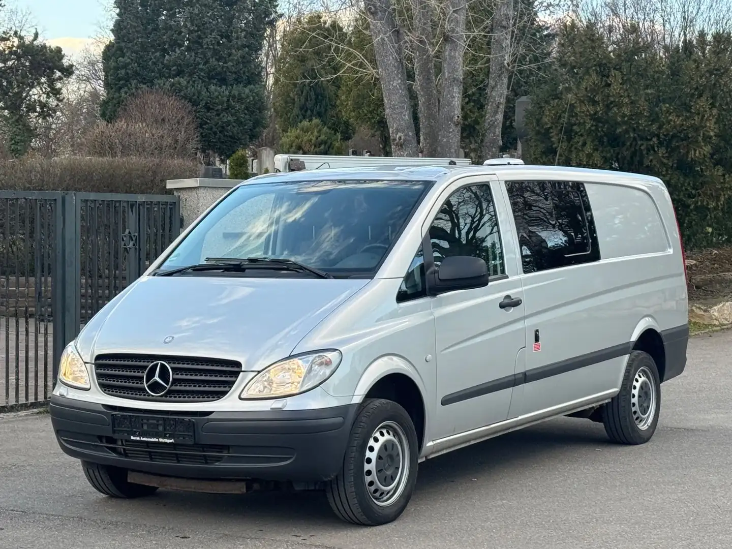 Mercedes-Benz Vito 111 4x4 Allrad /Automatik+MARKISE extralang Argintiu - 1