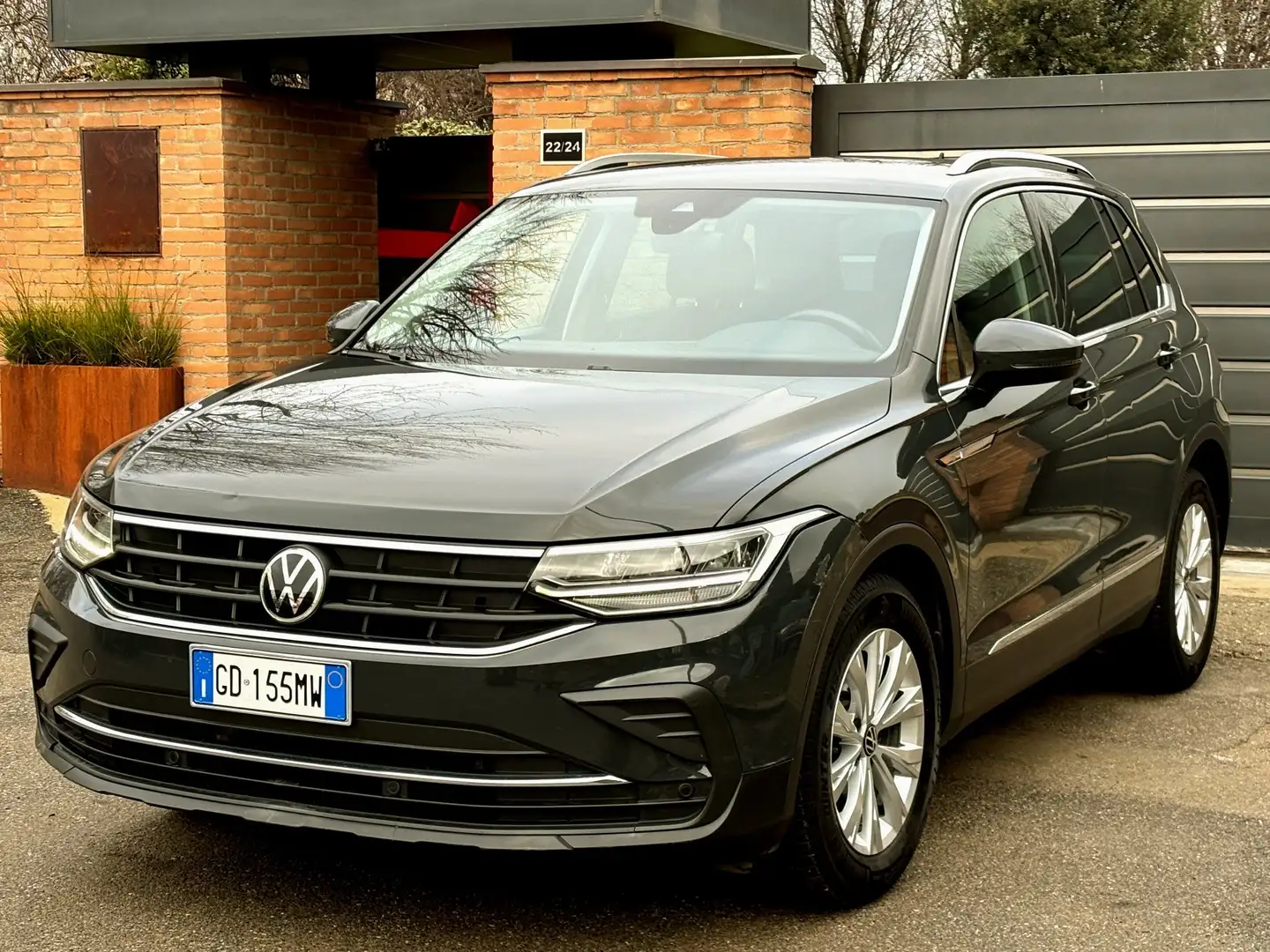 Volkswagen Tiguan 1.5(benz)-89000km-Garanzia-Unico Propr-2021 Grigio - 2
