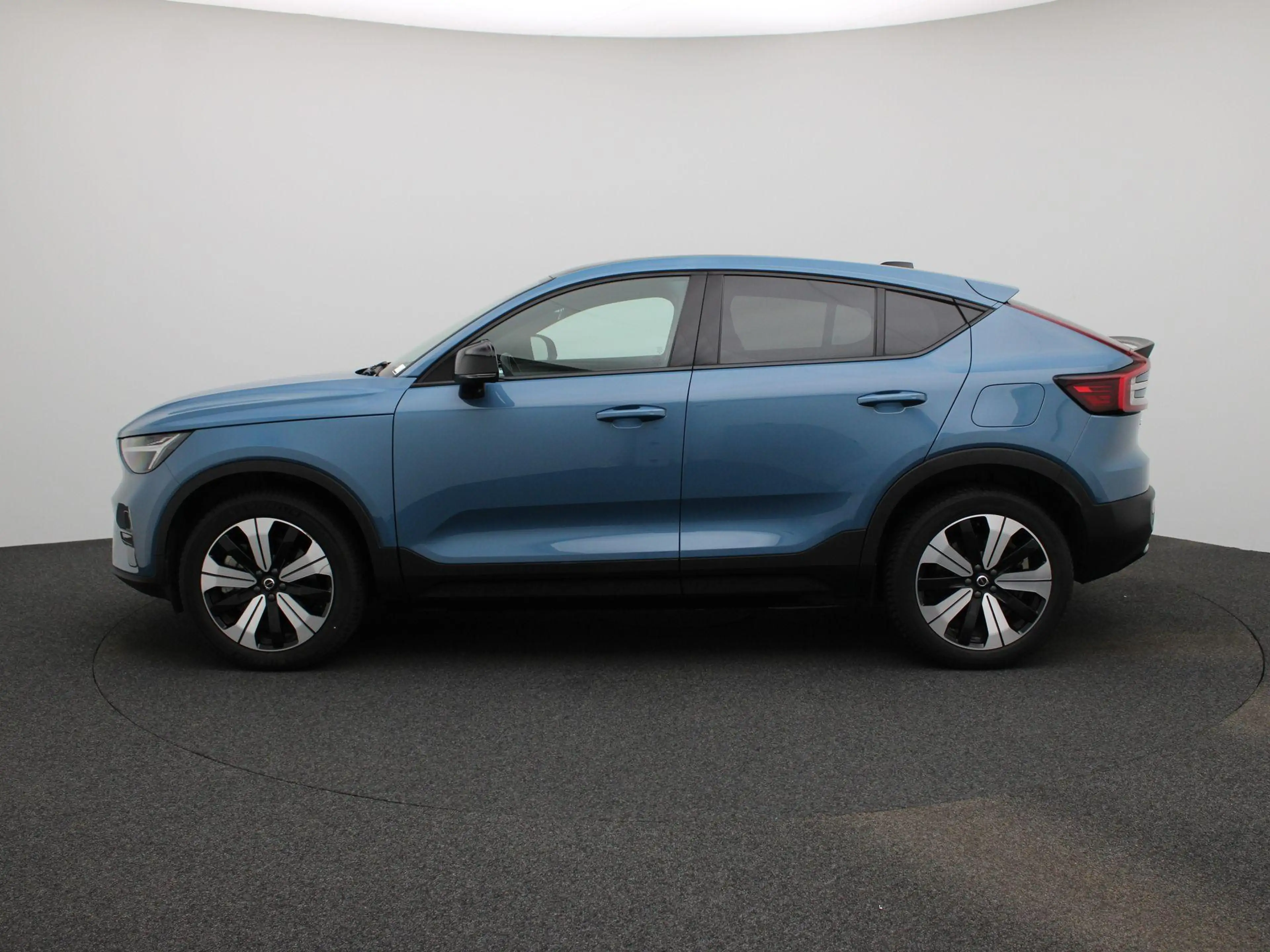 Volvo C40 Recharge Plus 69 kWh — photo 4