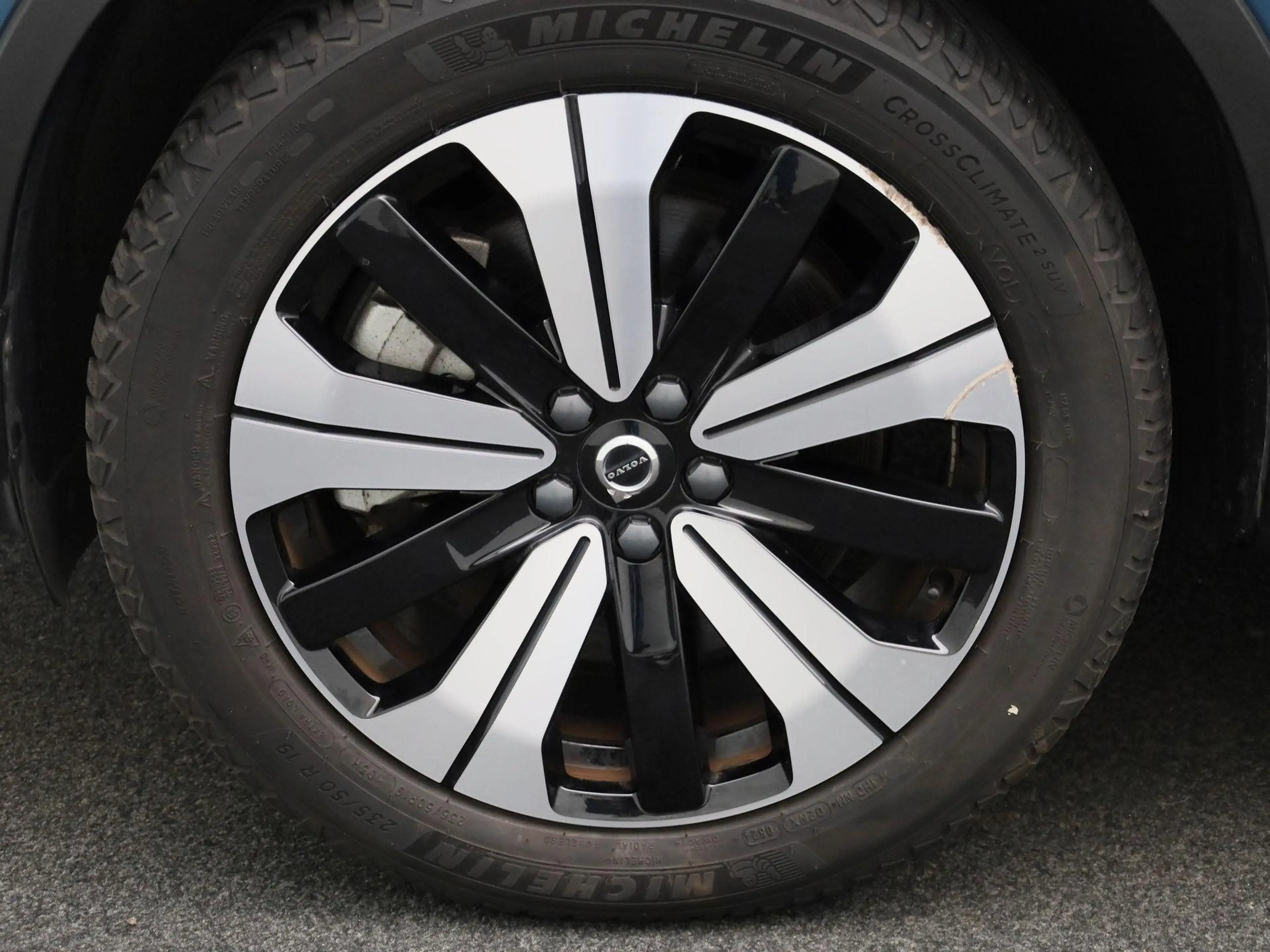 Volvo C40 Recharge Plus 69 kWh — photo 15