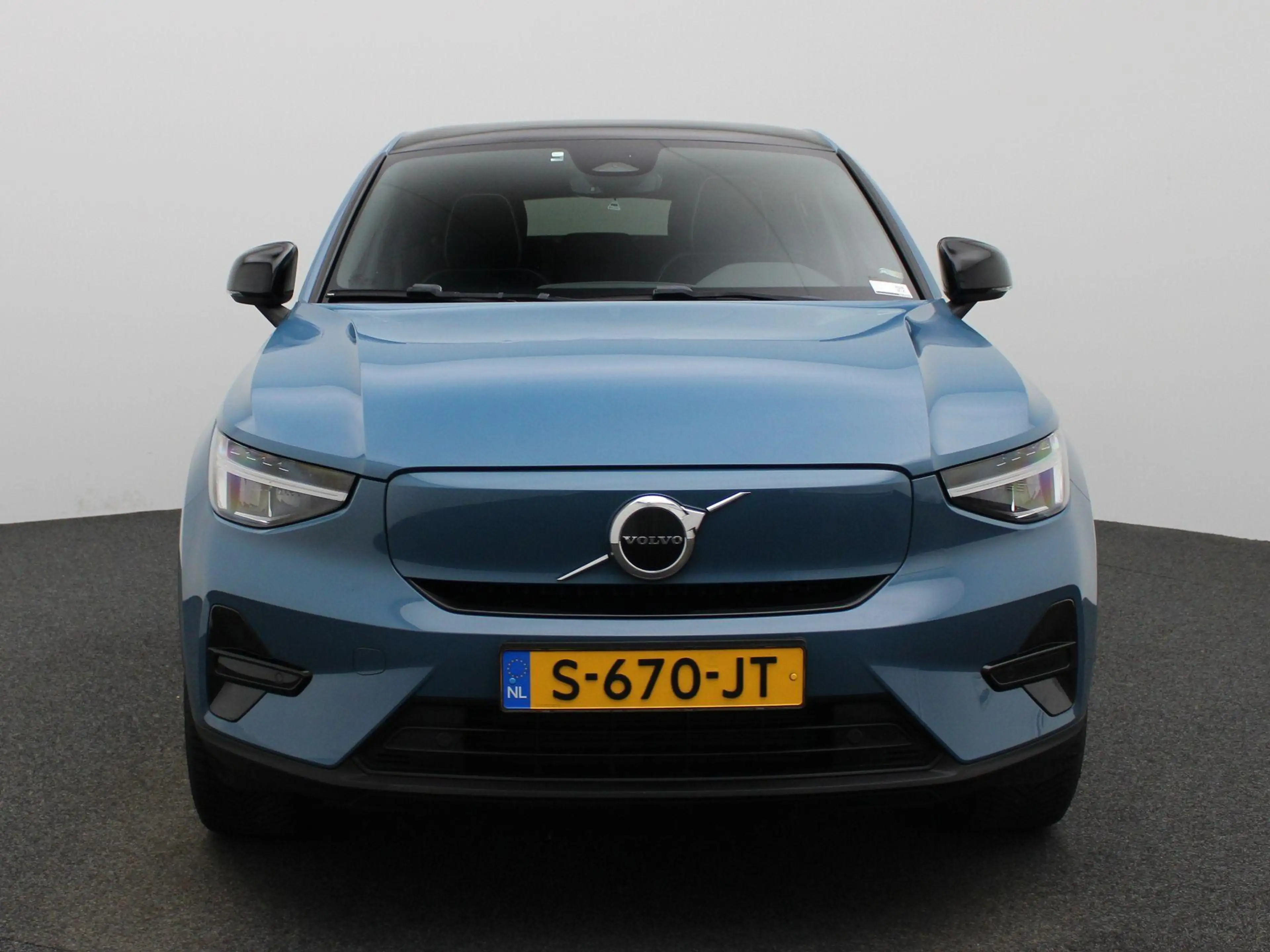 Volvo C40 Recharge Plus 69 kWh — photo 3