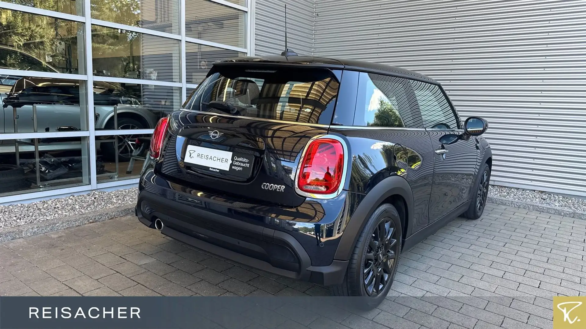 MINI Cooper ClassicTrim DAB LED Sportsitz PDC 16"LM Schwarz - 2
