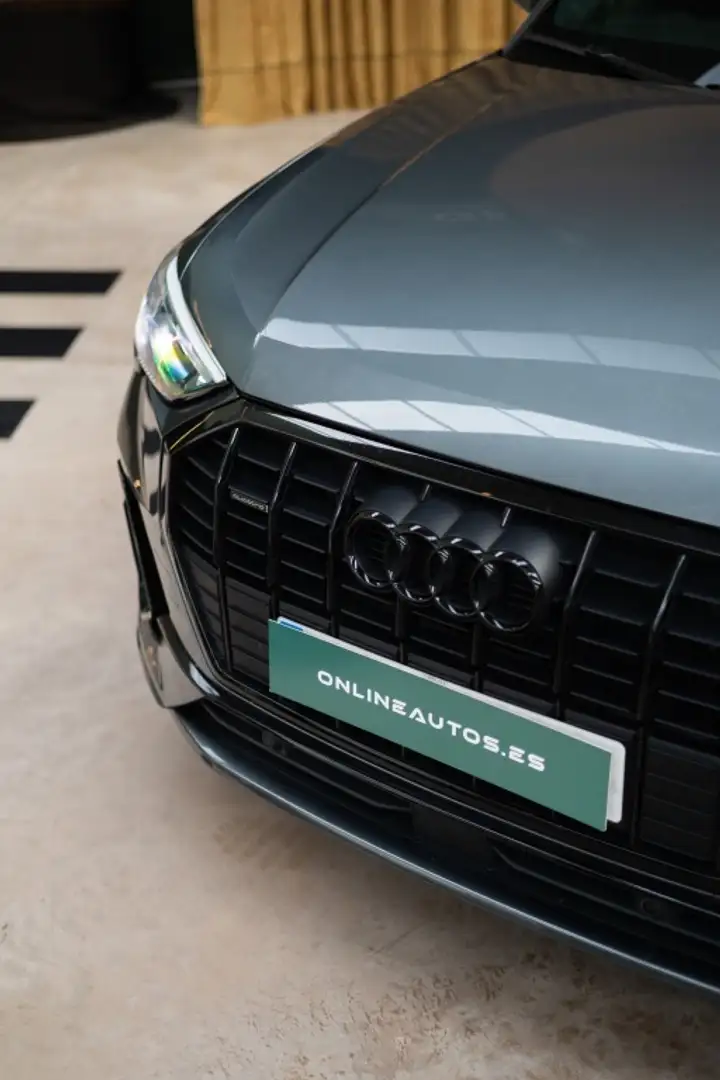 Audi Q3 35 TDI Black line quattro S tronic 110kW Gris - 2