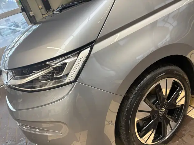 Volkswagen Multivan view 7