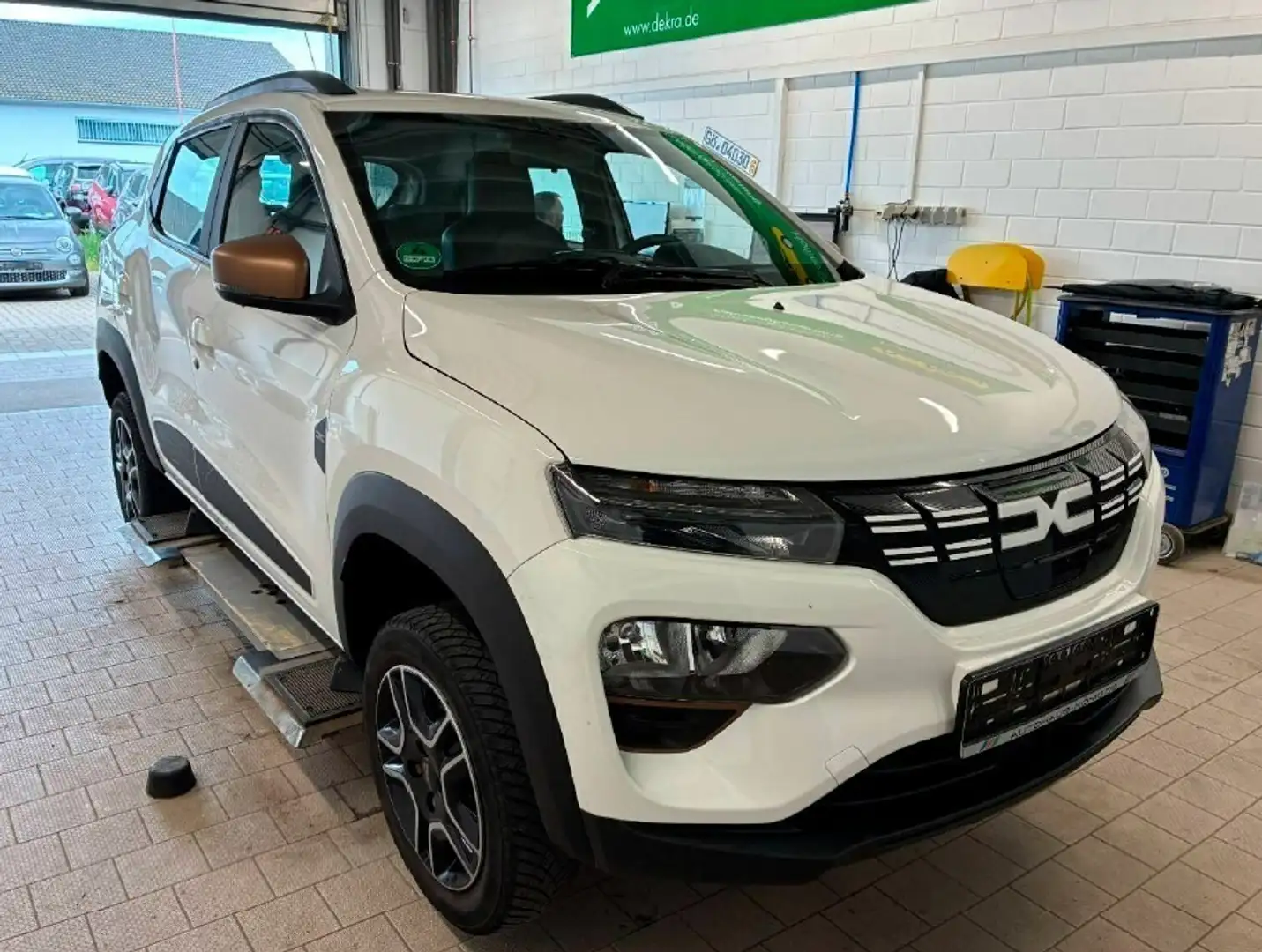 Dacia Spring Electric Extreme 65  CCS - Allwetter Blanc - 1