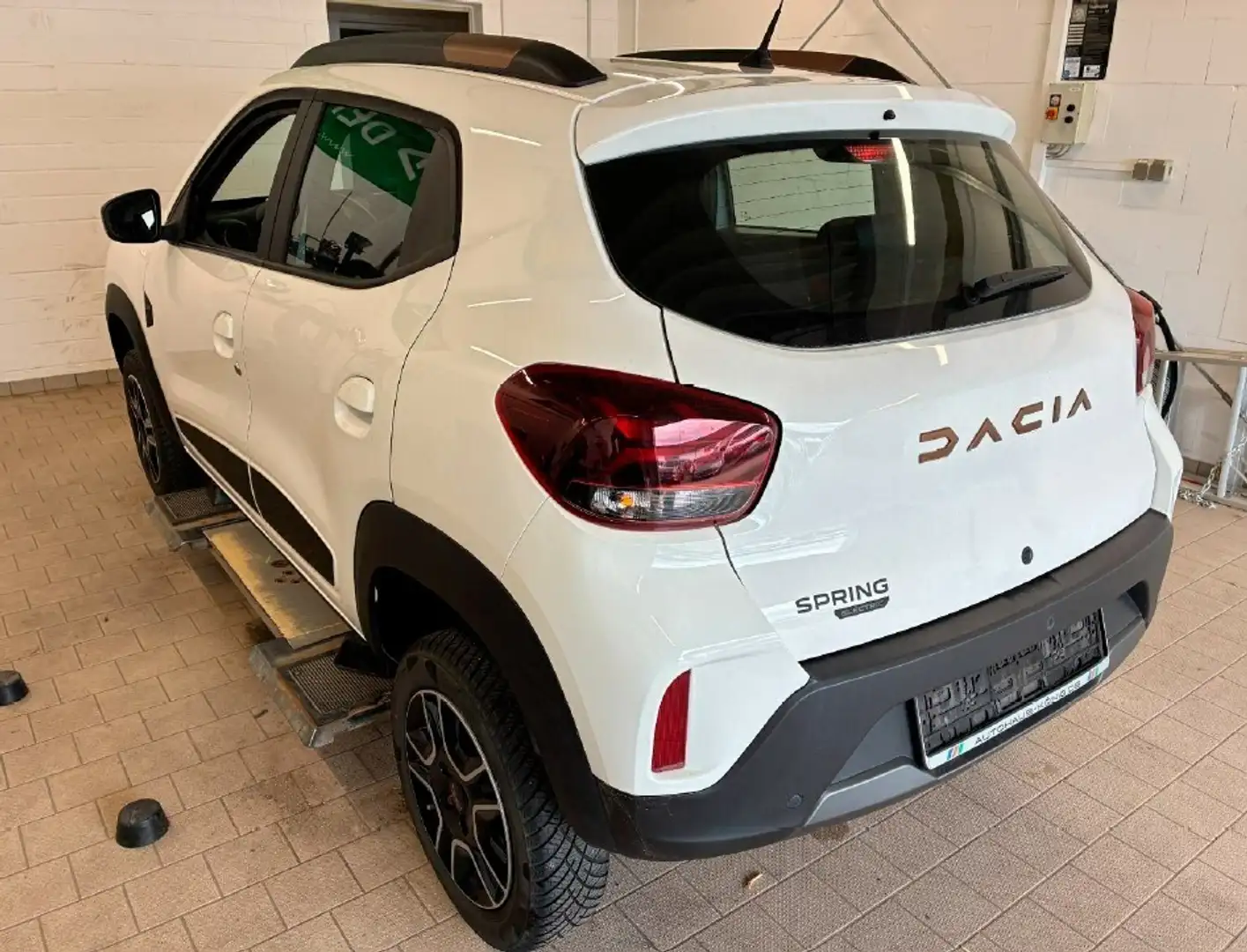 Dacia Spring Electric Extreme 65  CCS - Allwetter Blanc - 2
