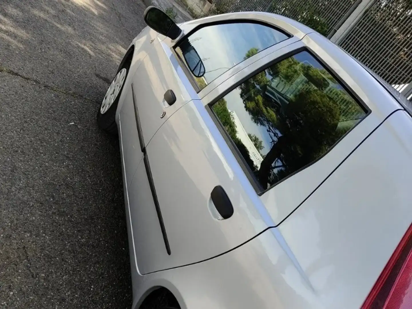 Fiat Punto 5p 1.2 natural power Classic - 2