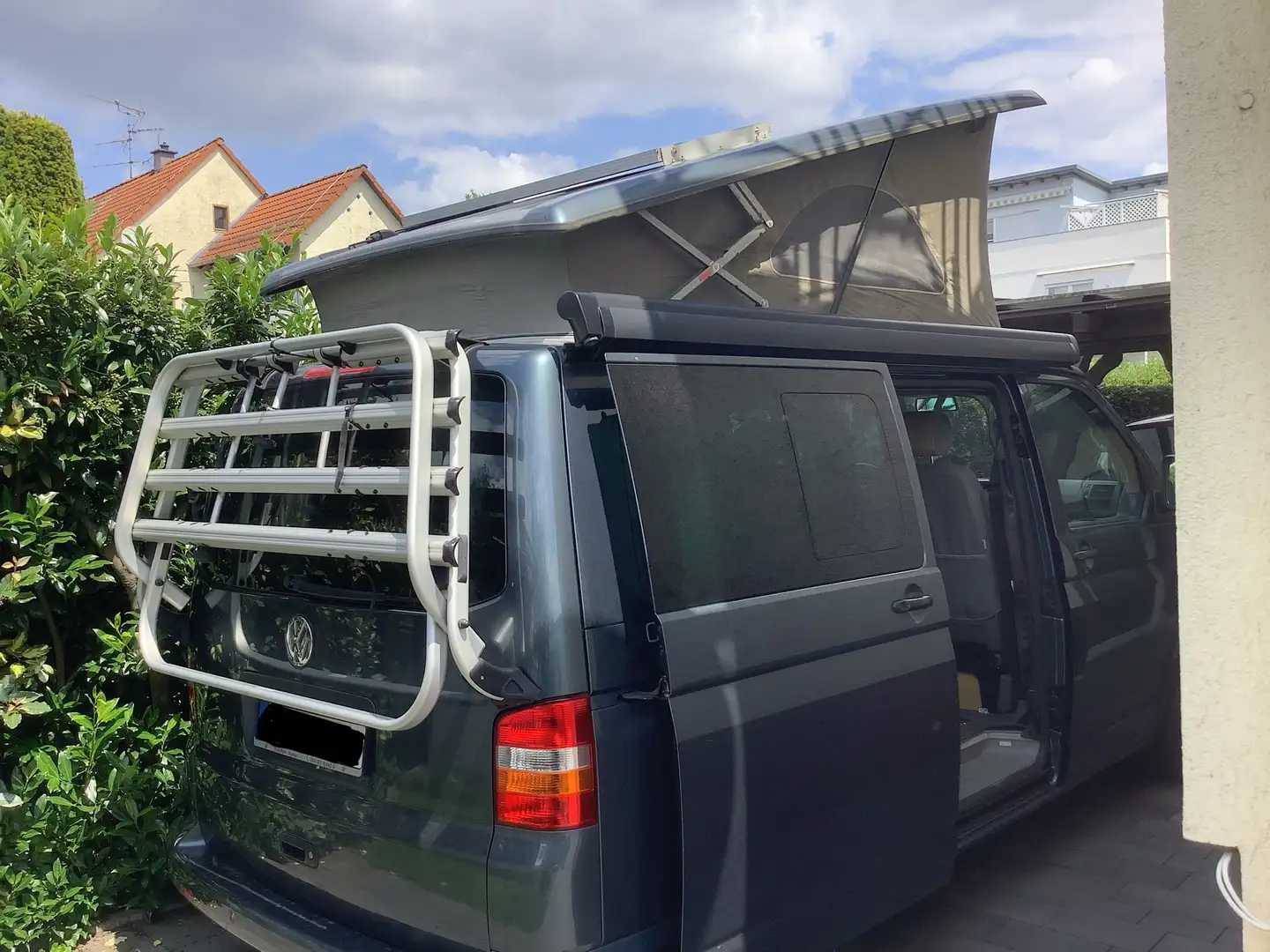 Volkswagen T5 California Transporter T5 TDI DPF Highline Grijs - 2