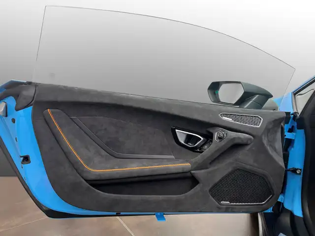 Lamborghini Huracan view 10