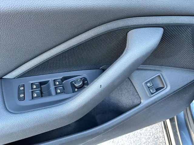 Skoda Superb Sportline iV TSI DSG Ansicht 9