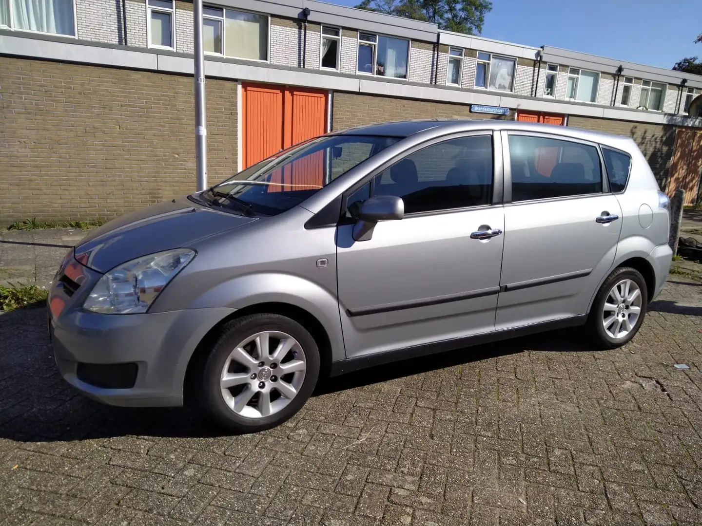 Toyota Corolla Verso Corolla Verso 1.6 VVT-i Terra NAP Gris - 1