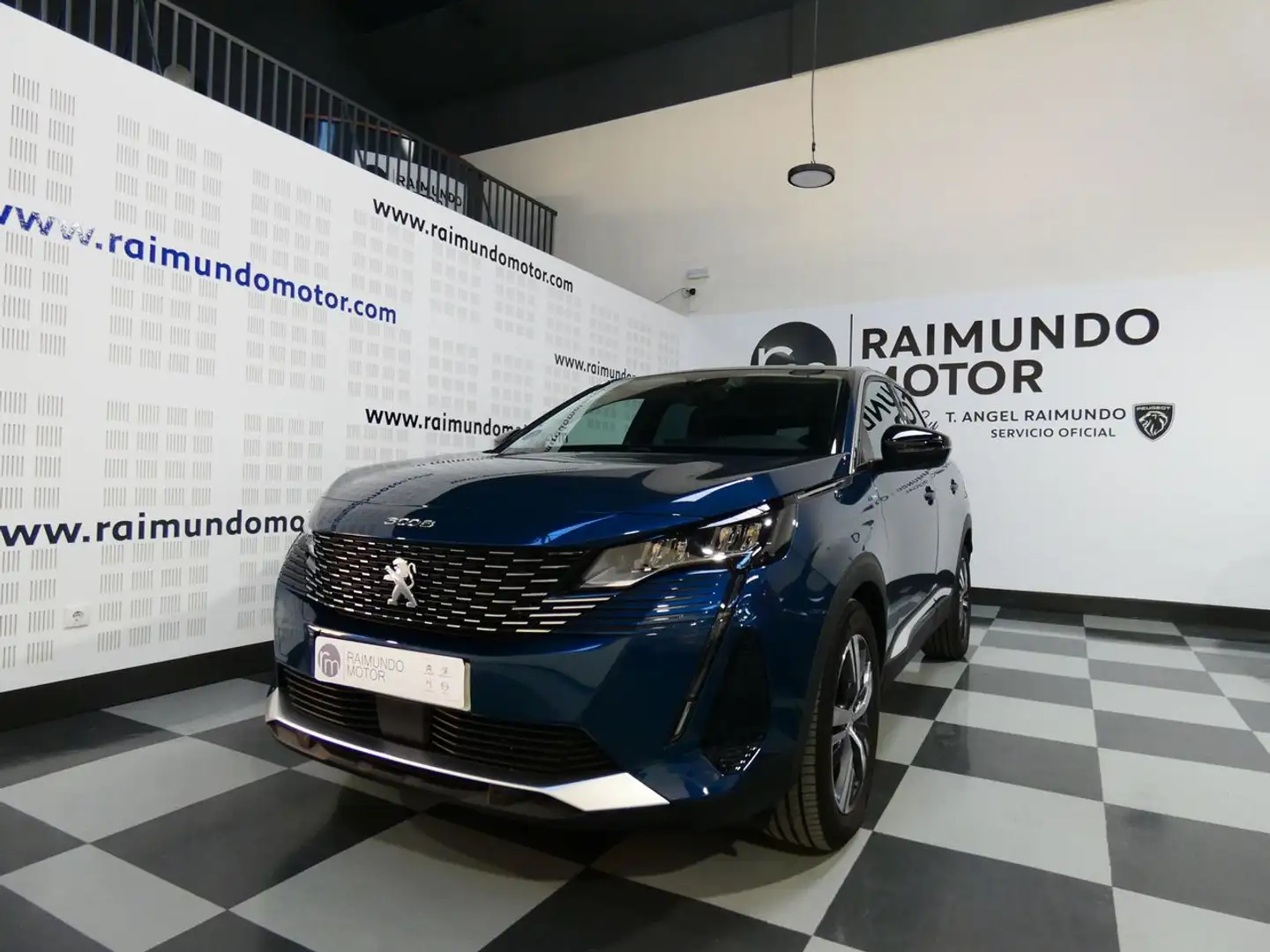 Peugeot 3008 Hybrid 136 e-DCS6 Allure Blau - 1