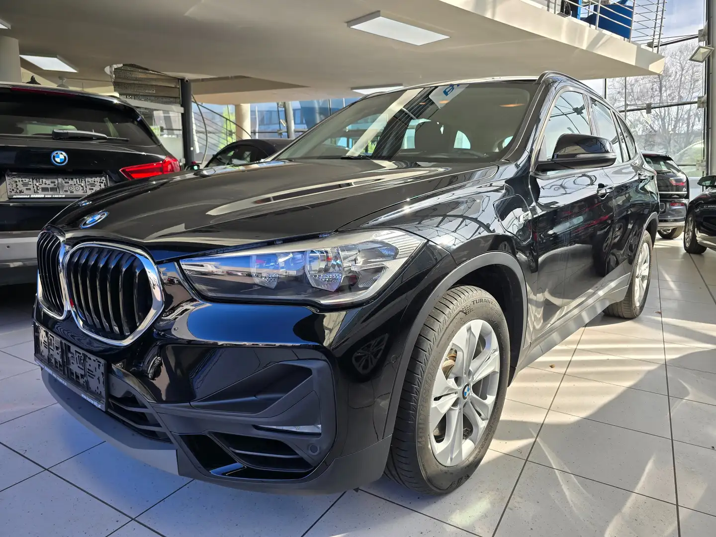 BMW X1 25e Hybrid Allrad Aktive Geschw.regelung/AHK/Navi Schwarz - 1