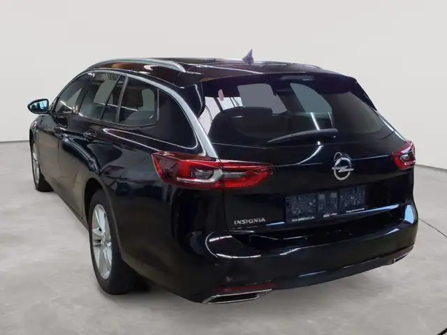 Opel Insignia view 5