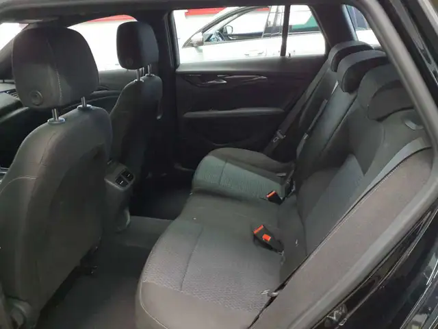 Opel Insignia view 13