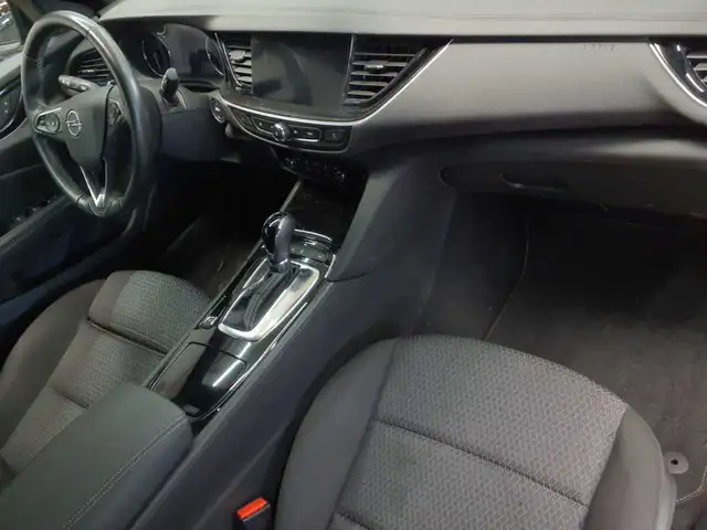 Opel Insignia view 9