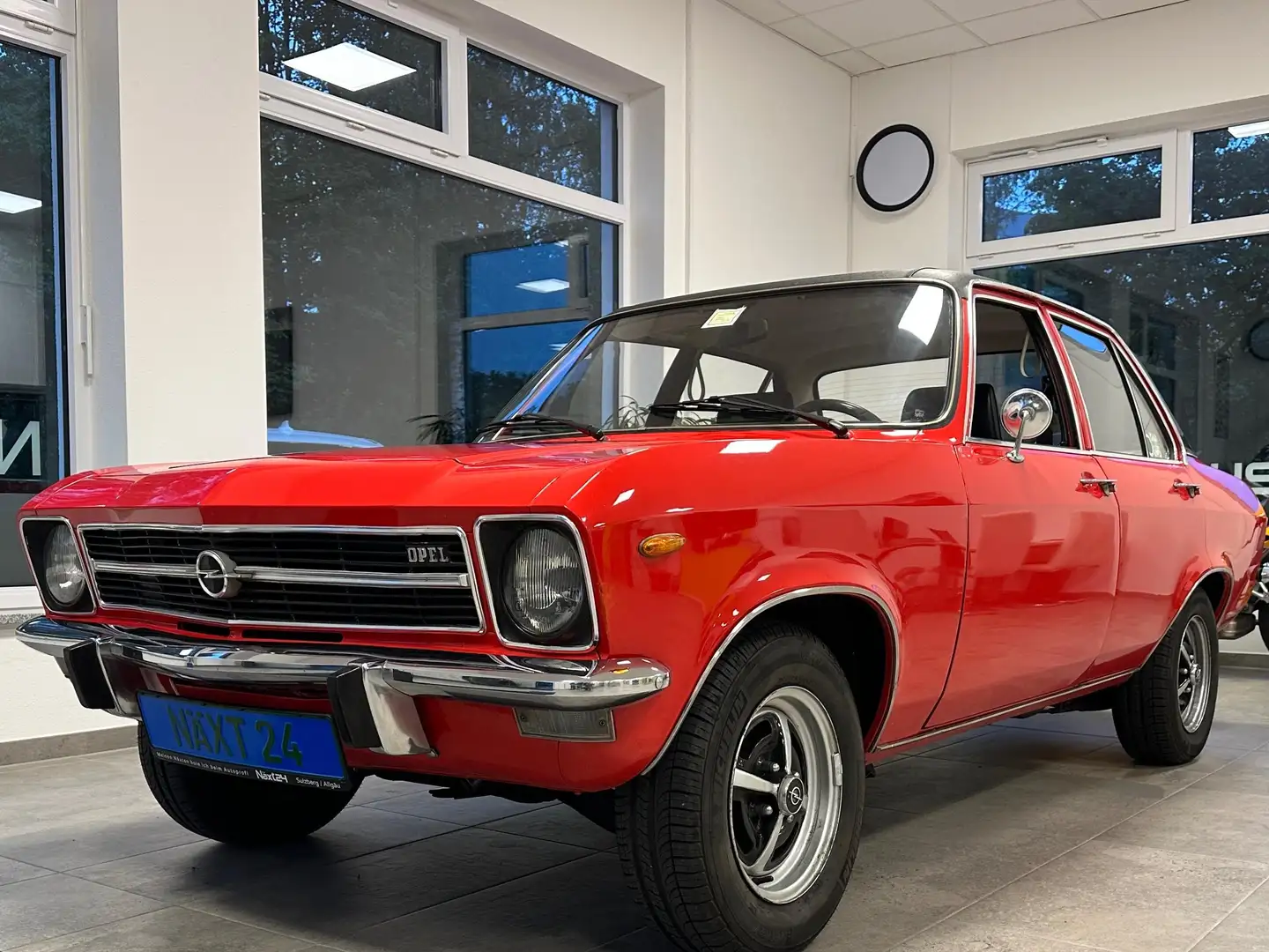 Opel Ascona A  SR Rot - 2