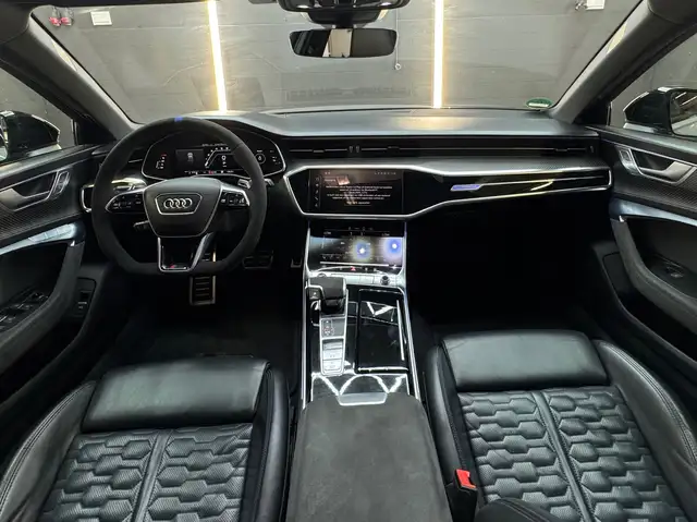 Audi RS6 view 4