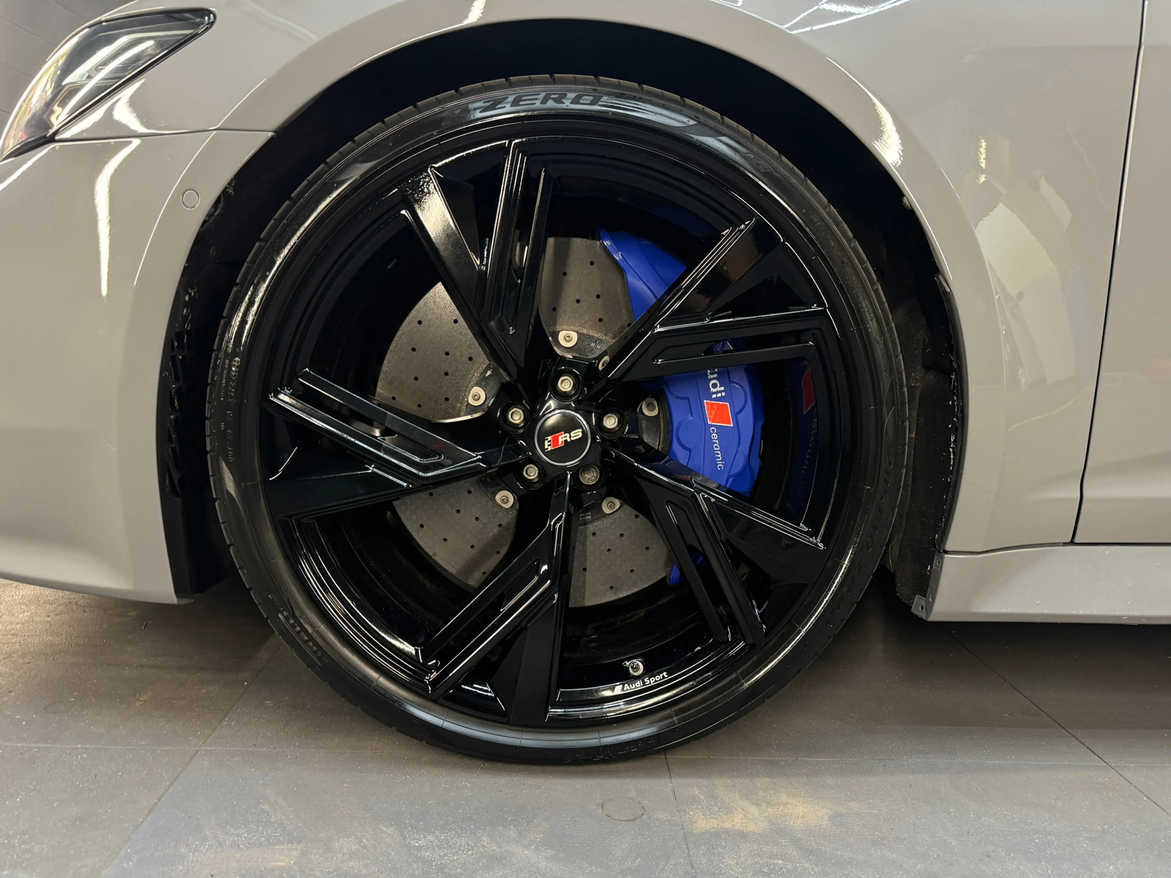 Audi RS6 4.0 TFSI 25Years Quattro Pano|Ceramic|HuD|B&O|Carb — photo 7