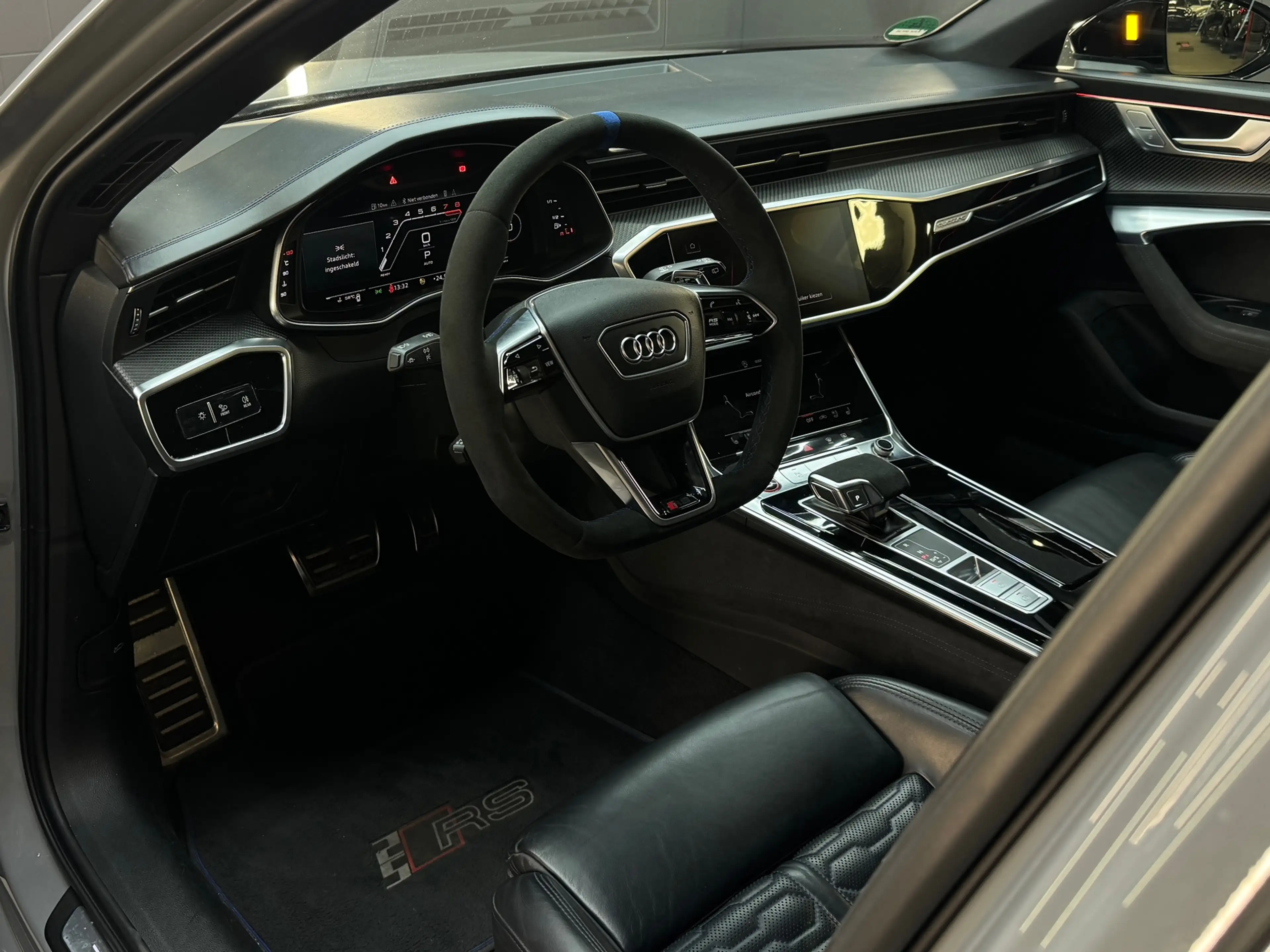 Audi RS6 4.0 TFSI 25Years Quattro Pano|Ceramic|HuD|B&O|Carb — photo 6