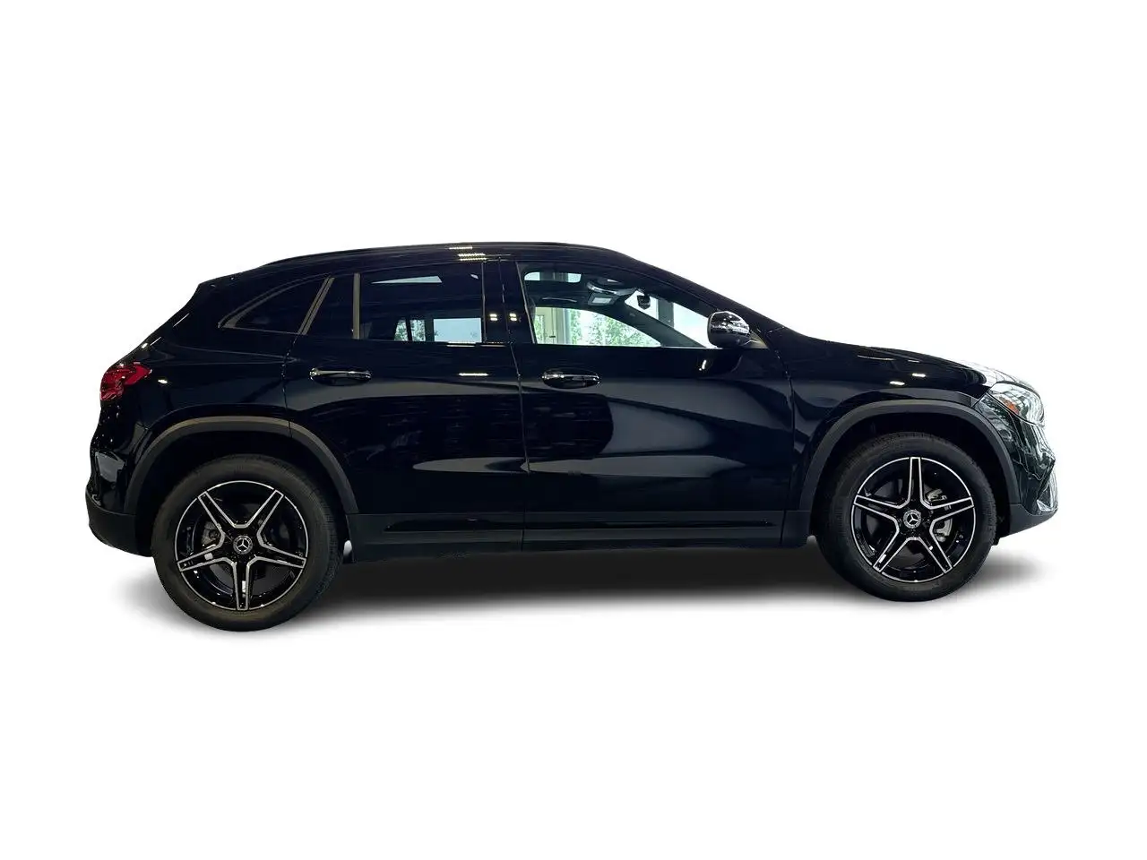 Mercedes-Benz GLA снимка Mercedes-Benz GLA