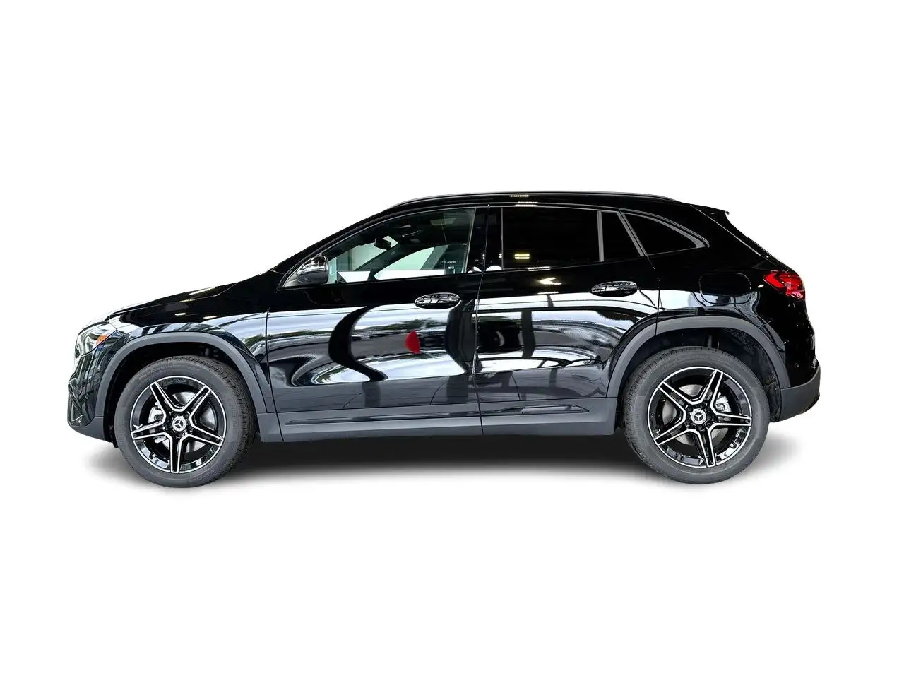 Mercedes-Benz GLA снимка Mercedes-Benz GLA