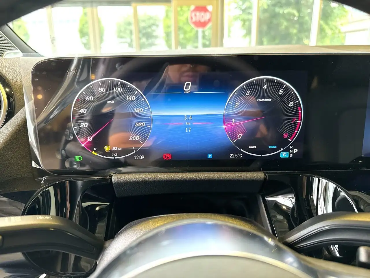 Mercedes-Benz GLA снимка Mercedes-Benz GLA