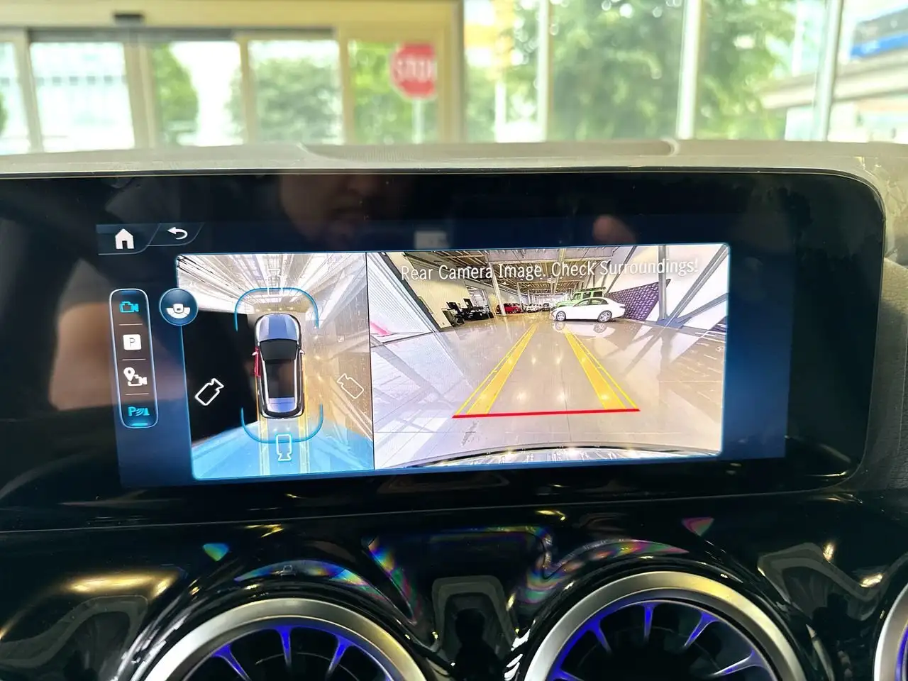 Mercedes-Benz GLA снимка Mercedes-Benz GLA