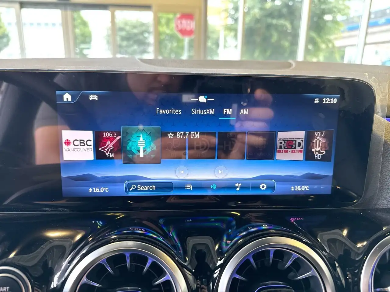 Mercedes-Benz GLA снимка Mercedes-Benz GLA