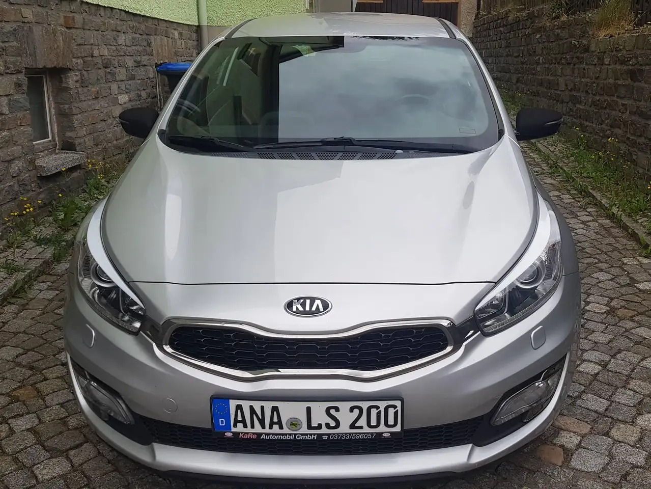 Kia Procee'd